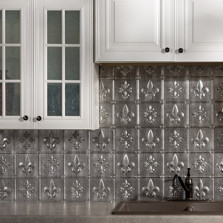 Fasade Fleur de Lis Silver Vinyl Backsplash Kit