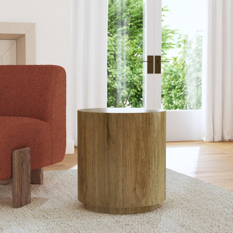 Layne 20" Light Brown Oak Veneer Round End Table
