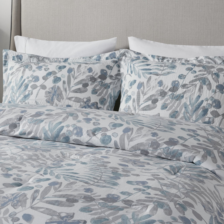Full Blue Microfiber Seersucker Comforter Set with Pillows
