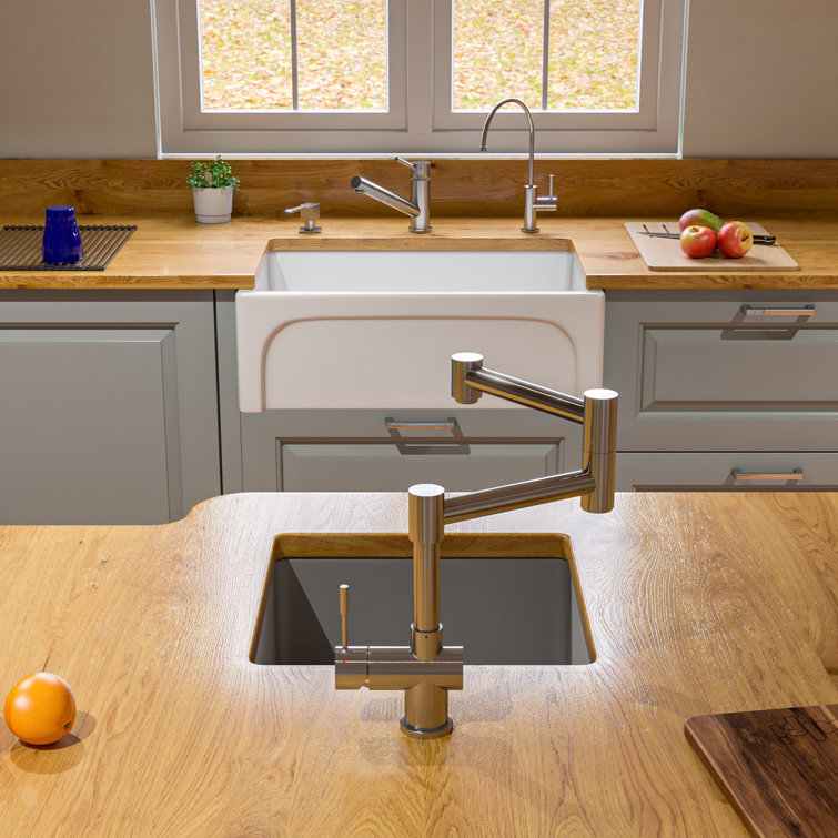 Brushed Stainless Steel Retractable Single Hole Kitchen Faucet