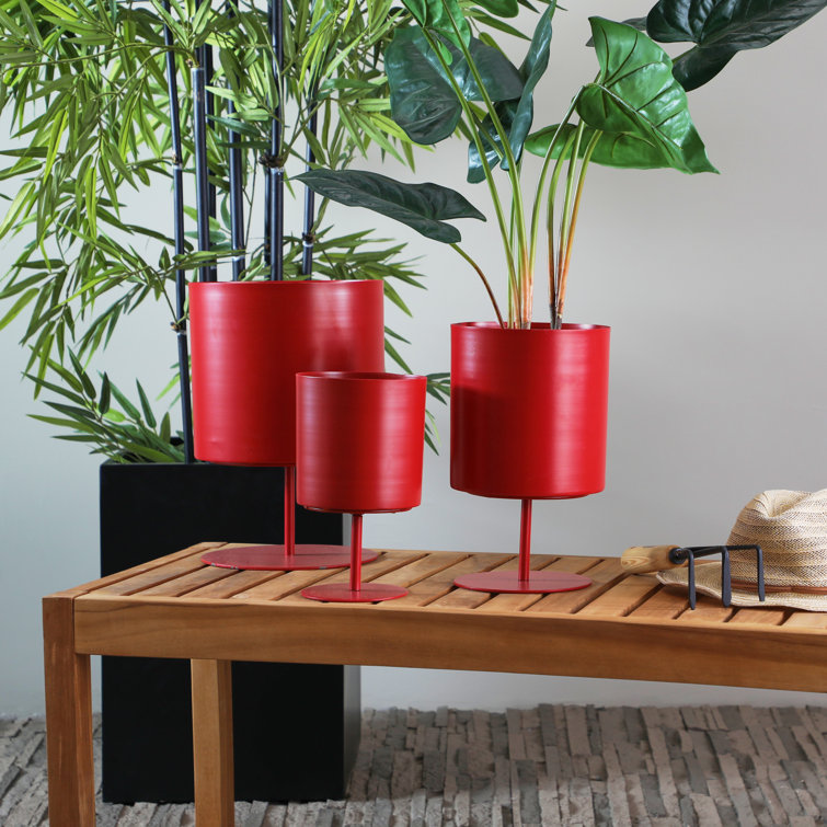 Set of 3 Red Metal Round Indoor Planters