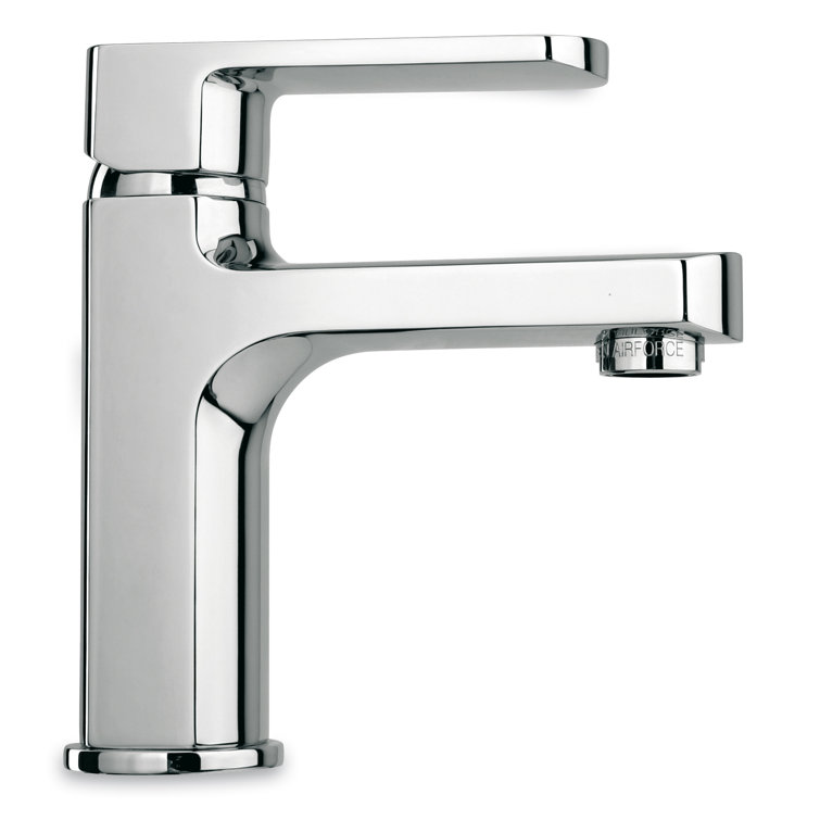 Novello Polished Chrome Single-Handle Bathroom Faucet