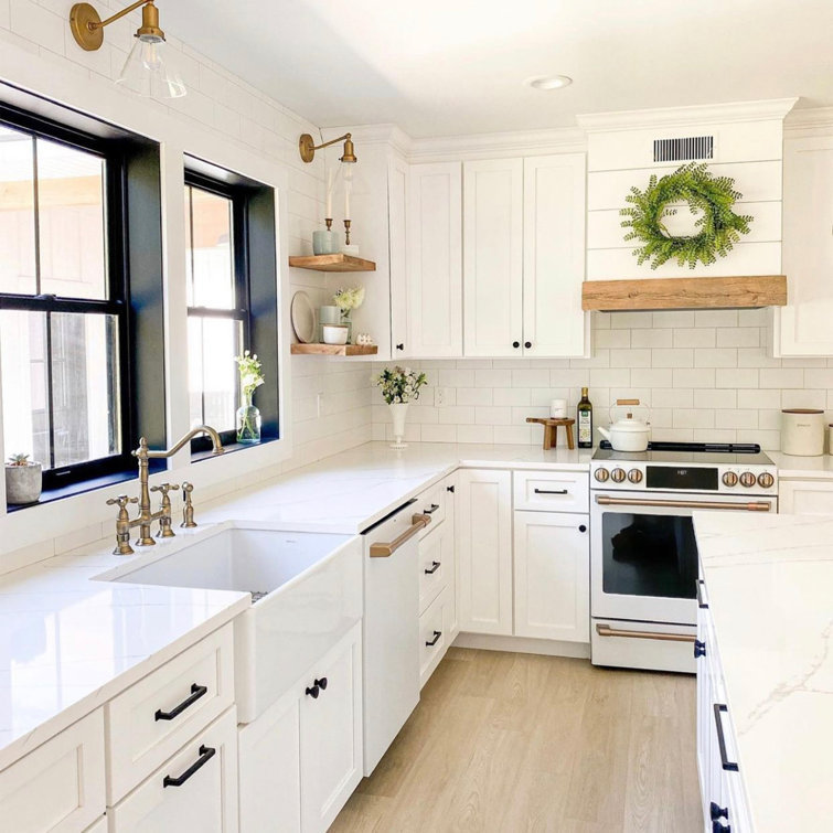 Austen Crisp White Fireclay Farmhouse Apron Kitchen Sink