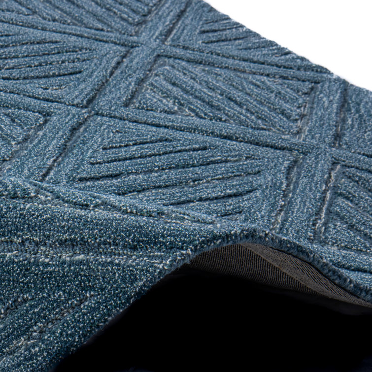 Blue Geometric Tufted Wool 5' x 7' Area Rug