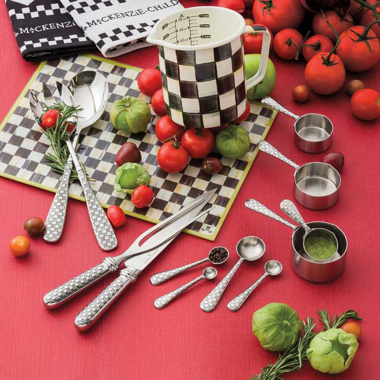 Black and White Checkered 7-Cup Enamel Measuring Cup
