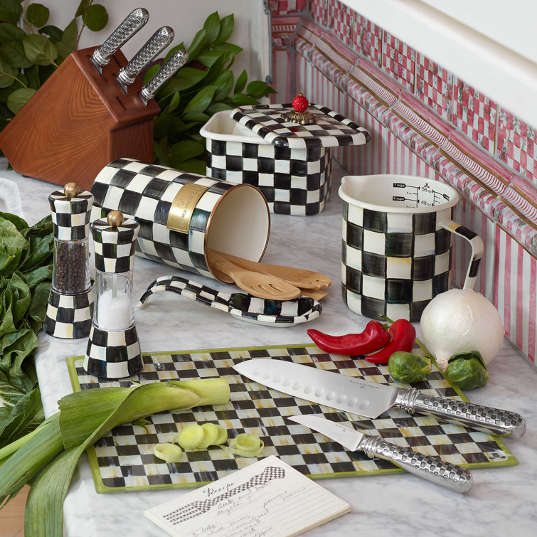 Black and White Checkered 7-Cup Enamel Measuring Cup