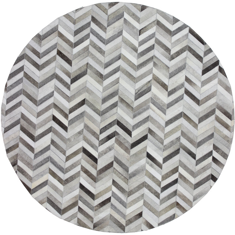 Handmade Round Gray Chevron Cowhide Area Rug