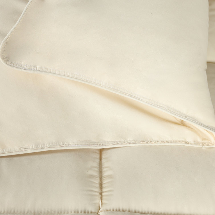 Ivory Queen Reversible Down Alternative Microfiber Comforter