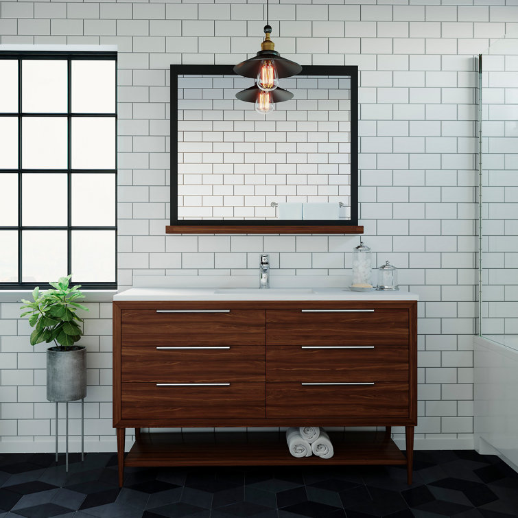 Polished Chrome Modern Single Hole Bathroom Faucet