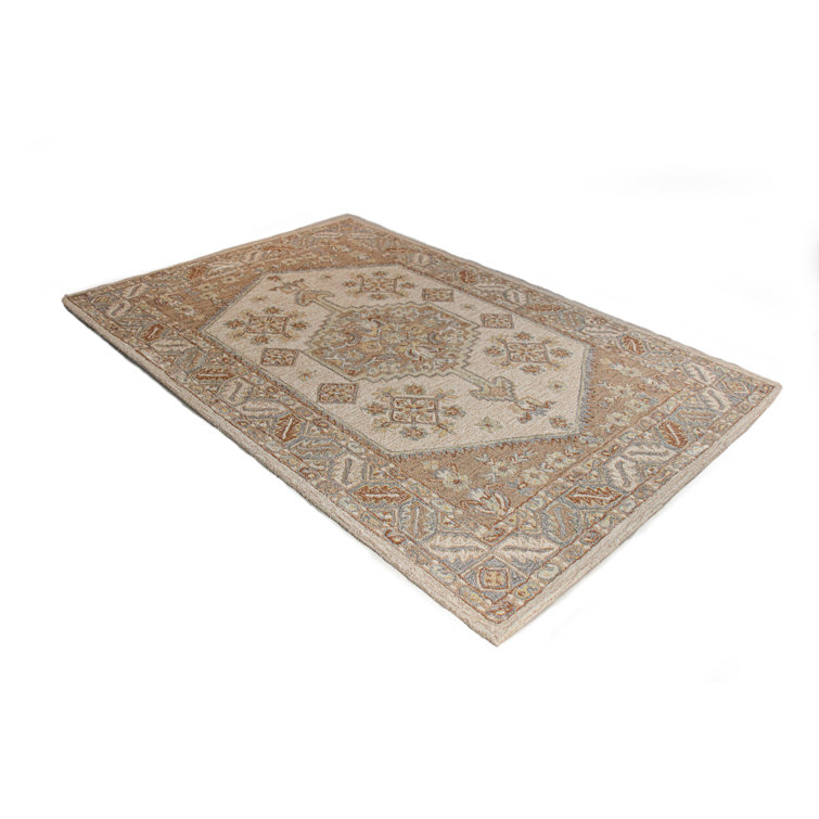 Handmade Ivory Wool Runner Rug with Tufted Design