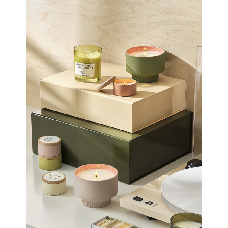 Verde Ceramic Candle with Black Pepper & Hemp Scent