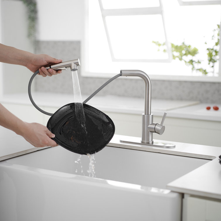 Brushed Nickel Single Handle Pull-Out Kitchen Faucet