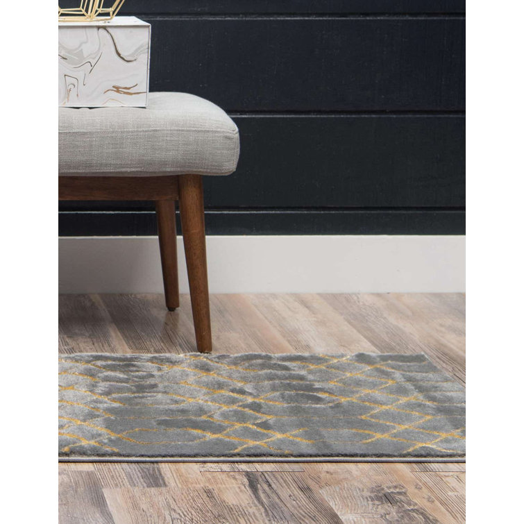 Glam Gray and Gold Trellis Runner Rug