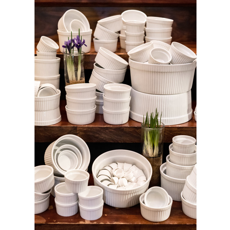 White Porcelain Round Soufflé Ramekins Set with Lids, 4.5 oz