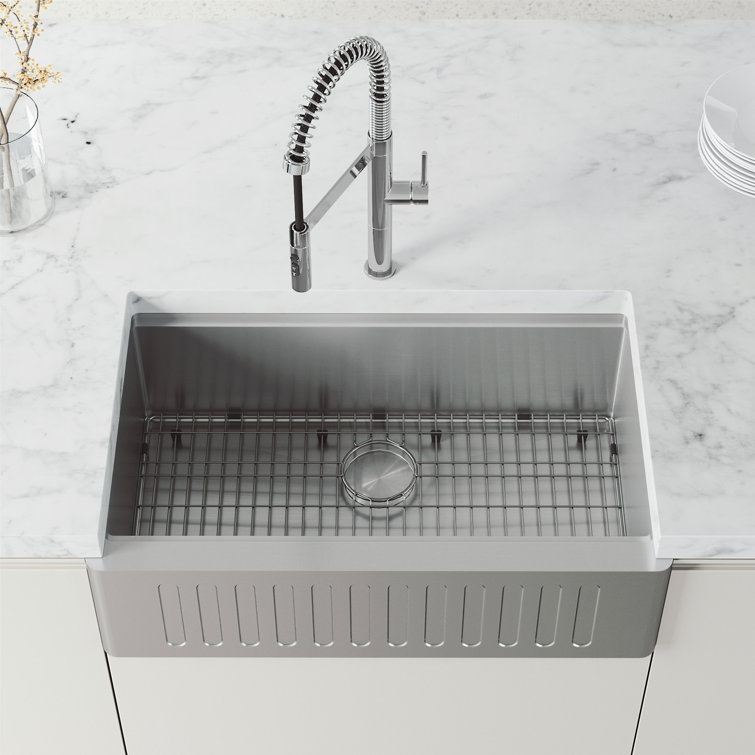 Edison Pro 20" Chrome Single Handle Pull-Down Kitchen Faucet