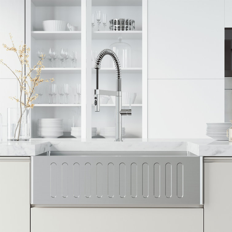 Edison Pro 20" Chrome Single Handle Pull-Down Kitchen Faucet