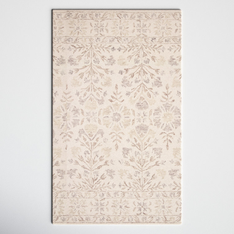 Handmade Ivory Floral Wool Area Rug 27" x 45"