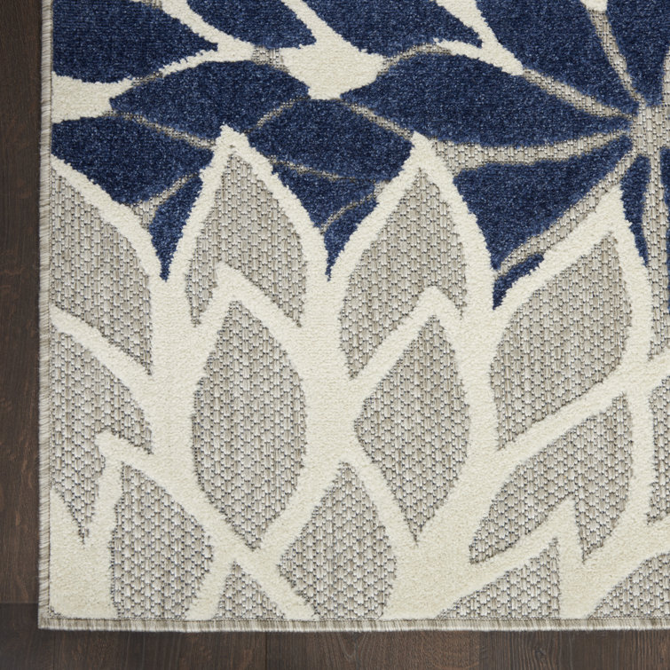Ivory/Navy Floral Synthetic 4' x 6' Easy-Care Area Rug