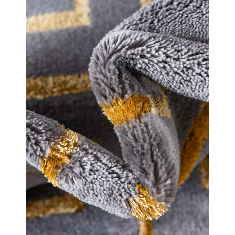 Gray and Gold Geometric Trellis 6' x 9' Synthetic Area Rug