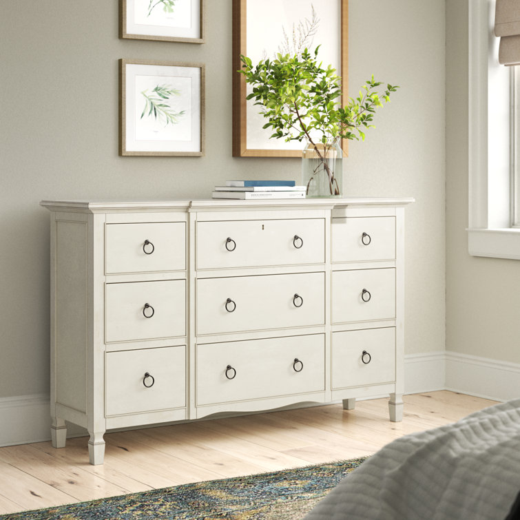 Levin Farmhouse 9-Drawer Cotton White Dresser with Antique Bronze Hardware