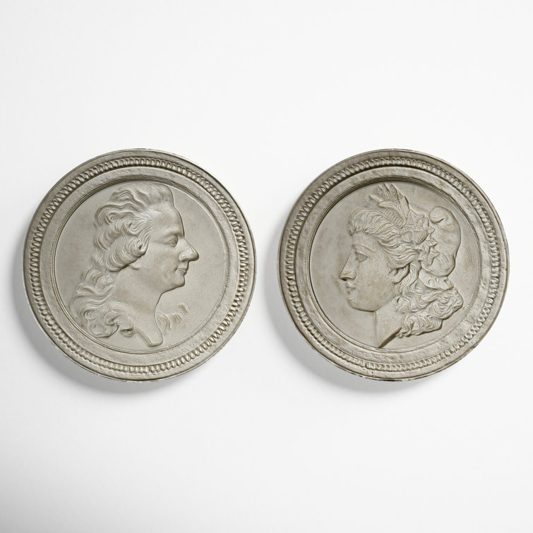 9.8'' Gray Resin Traditional Round Wall Decor Set