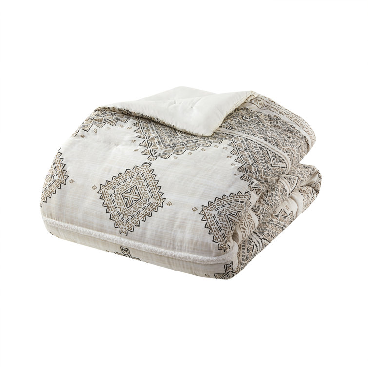 Ivory Microfiber Full Nordic Bedspread Set with Shearling