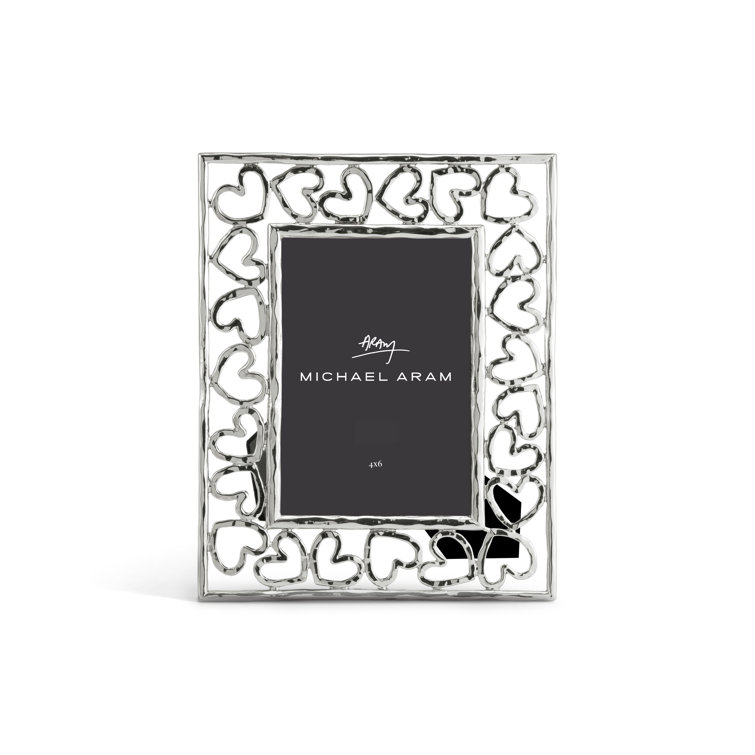 Silver 4x6 Heart Design Tabletop Photo Frame