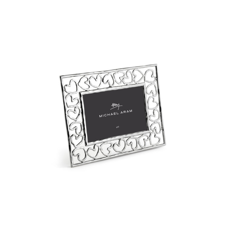Silver 4x6 Heart Design Tabletop Photo Frame