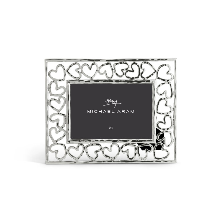 Silver 4x6 Heart Design Tabletop Photo Frame
