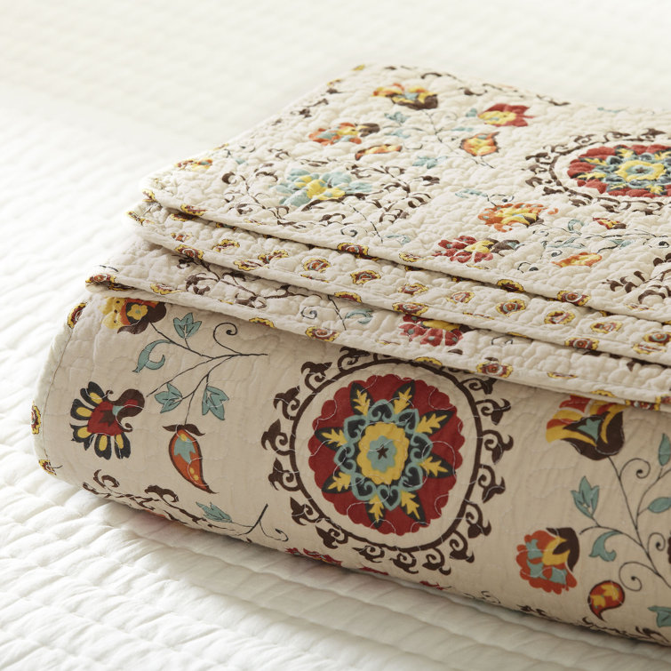 Full Brown Cotton Reversible Quilt Set with Floral Crests