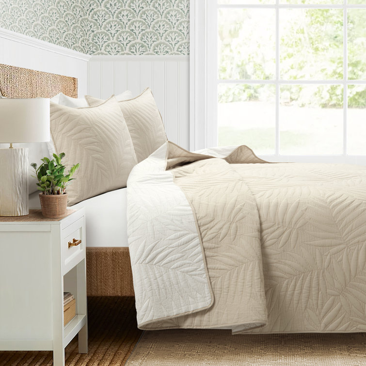 Full/Queen White Cotton Reversible Quilt Set with Embroidered Leaf Design
