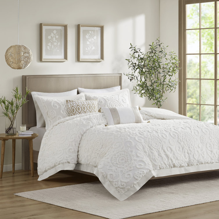 Ivory Cotton Embroidered Medallion 3-Piece Duvet Set
