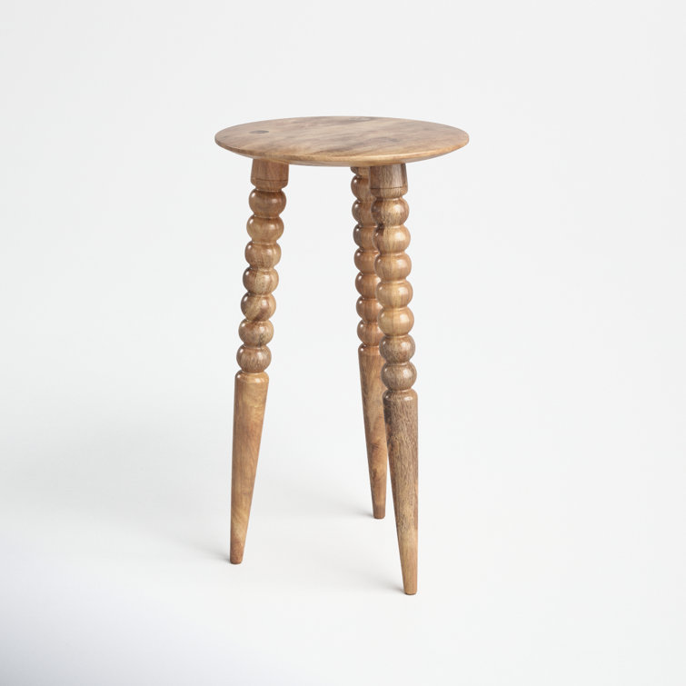 Warm Natural Wood Round Accent Table with Sculpted Legs