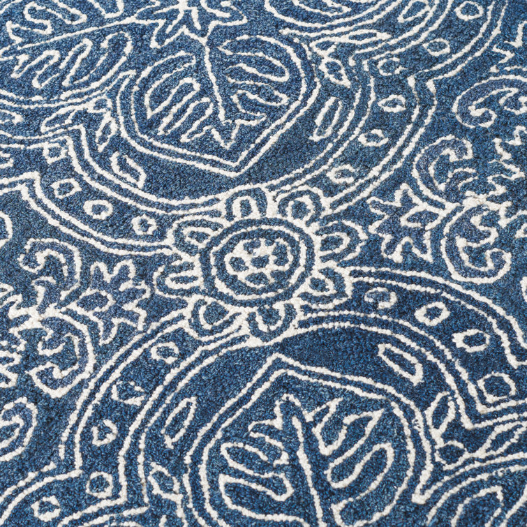 Navy and Ivory Hand-Tufted Wool 5' x 8' Area Rug