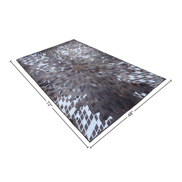 Supernova Eruption 4' x 6' Multicolor Faux Cowhide Area Rug