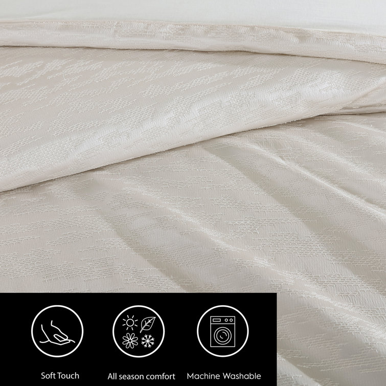 Ivory Queen Comforter Set with Abstract Stitching