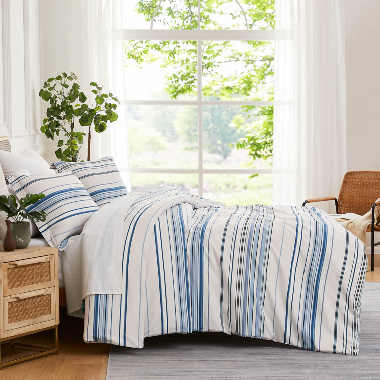 Twin Blue Reversible Down Alternative Microfiber Comforter Set