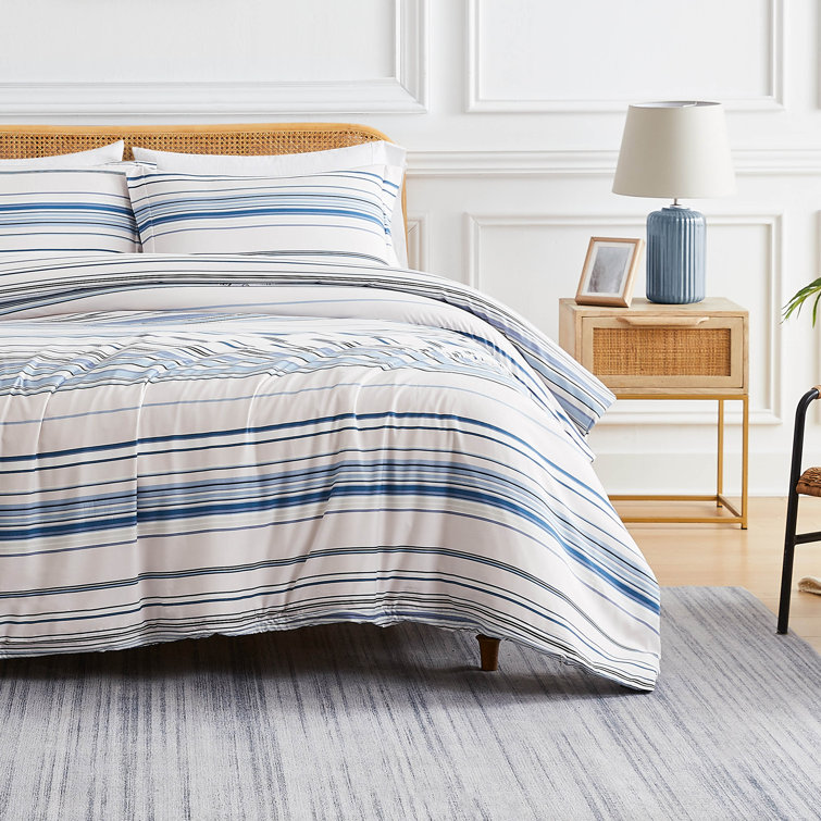 Twin Blue Reversible Down Alternative Microfiber Comforter Set