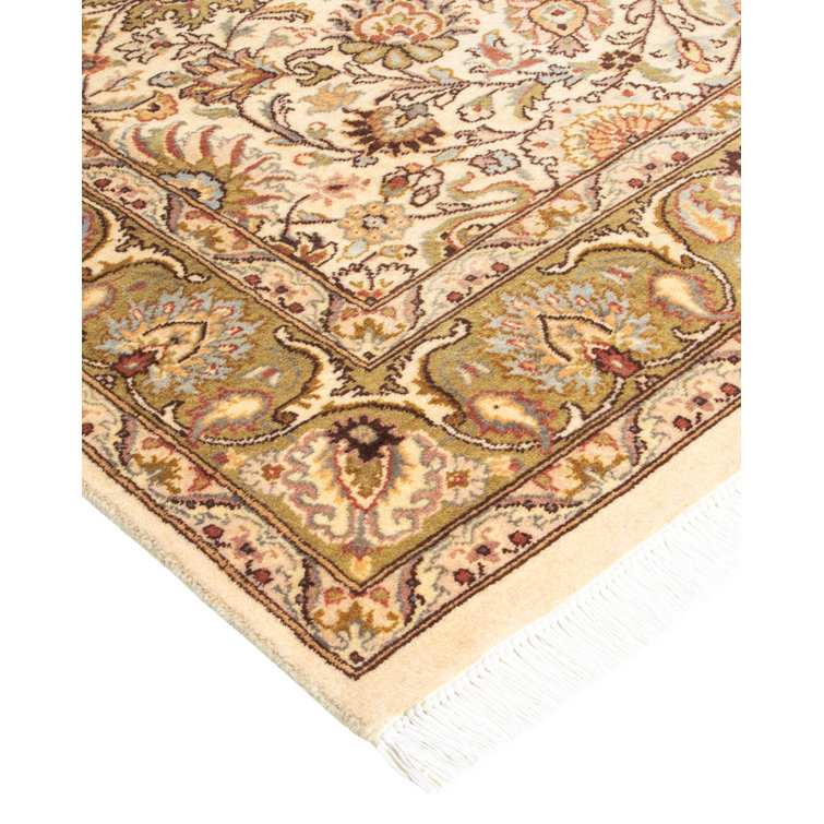 Hand-Knotted Beige Wool Traditional 4' x 6' Area Rug