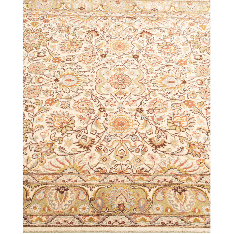 Hand-Knotted Beige Wool Traditional 4' x 6' Area Rug