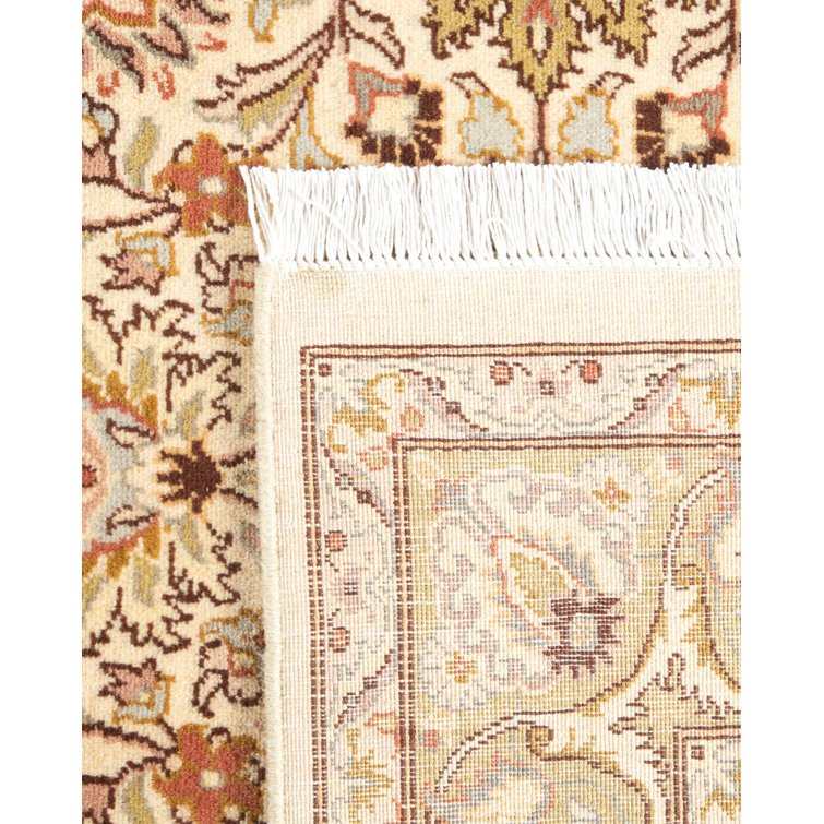 Hand-Knotted Beige Wool Traditional 4' x 6' Area Rug