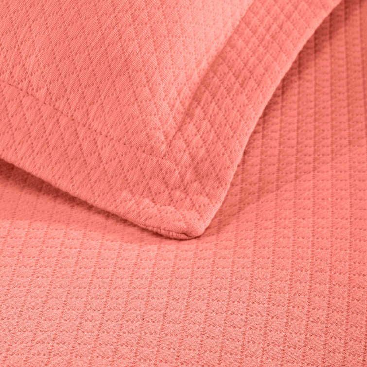 Coral Cotton Queen Reversible Bedspread Set