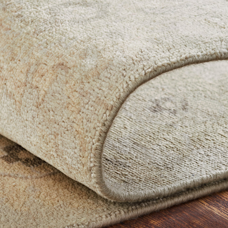 Hand-Knotted Beige Wool Rectangular Area Rug with Tassels