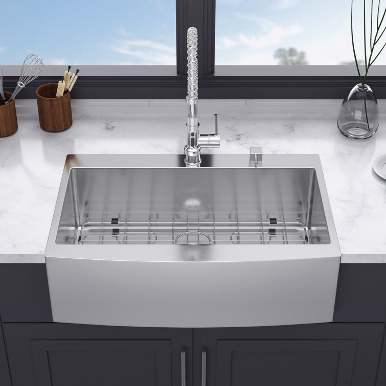 33'' Stainless Steel Farmhouse Apron Single Bowl Kitchen Sink