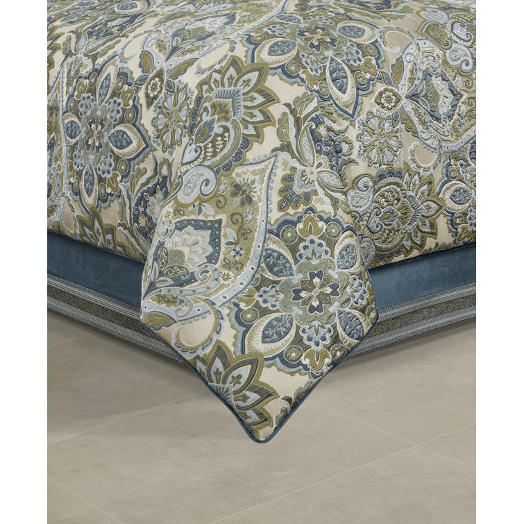 Queen Blue Velvet 4-Piece Comforter Set
