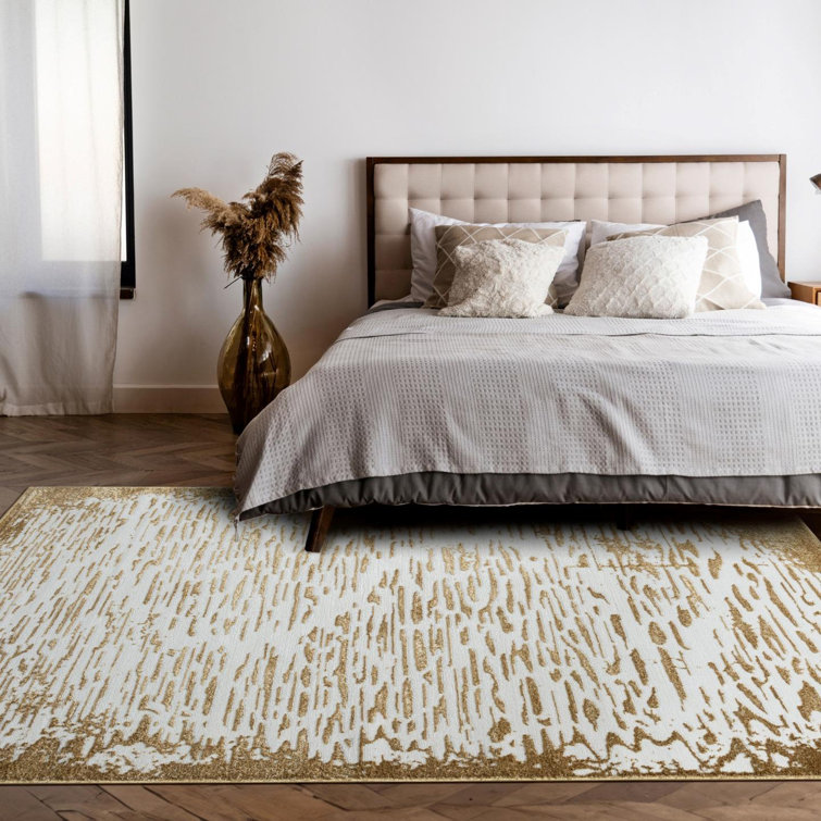 Gold and White Abstract Pattern Synthetic Area Rug, 4' x 5'