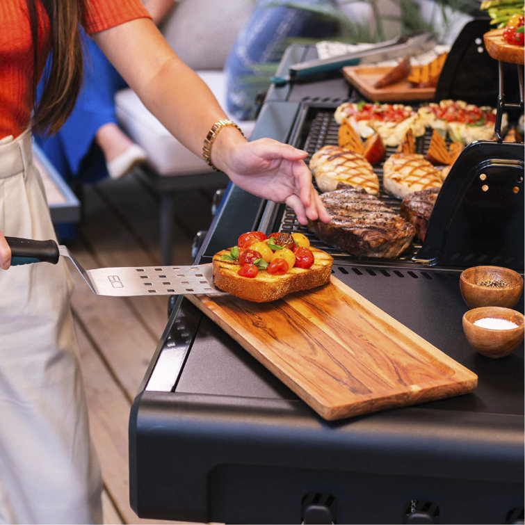 Charbroil Pro Series 3-Burner Black Infrared Propane Gas Grill