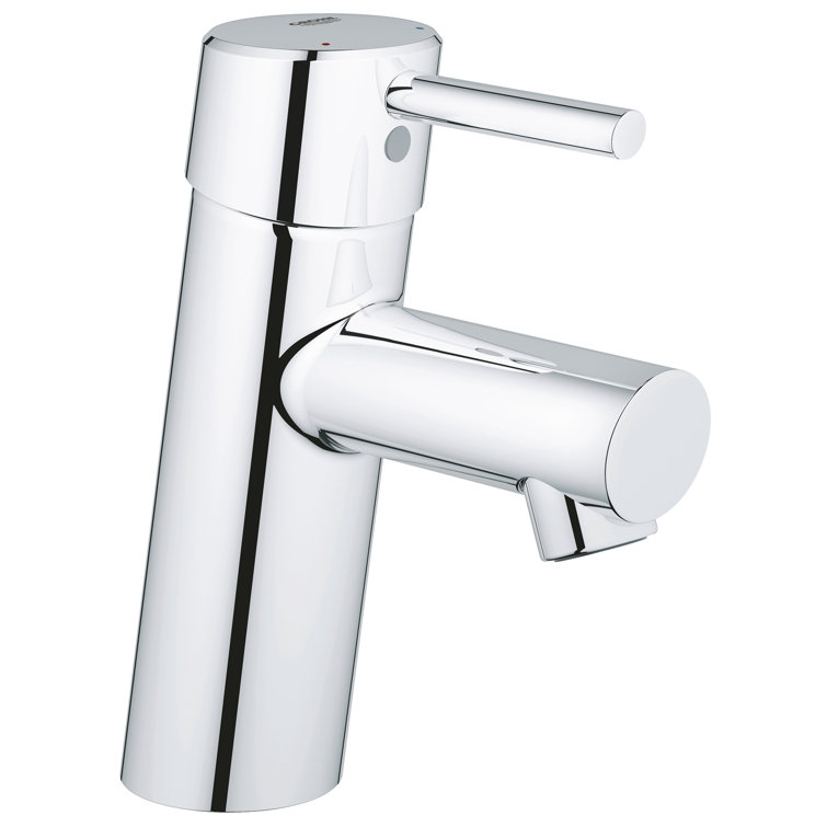 Concetto Sleek Low-Arc Starlight Chrome Bathroom Faucet