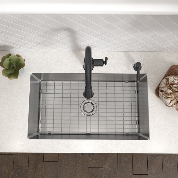 Matte Black Pull-Down Kitchen Faucet with Soap Dispenser