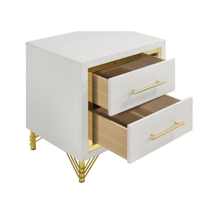 Elegant Eastern King 5-Piece Bedroom Set in Beige & White